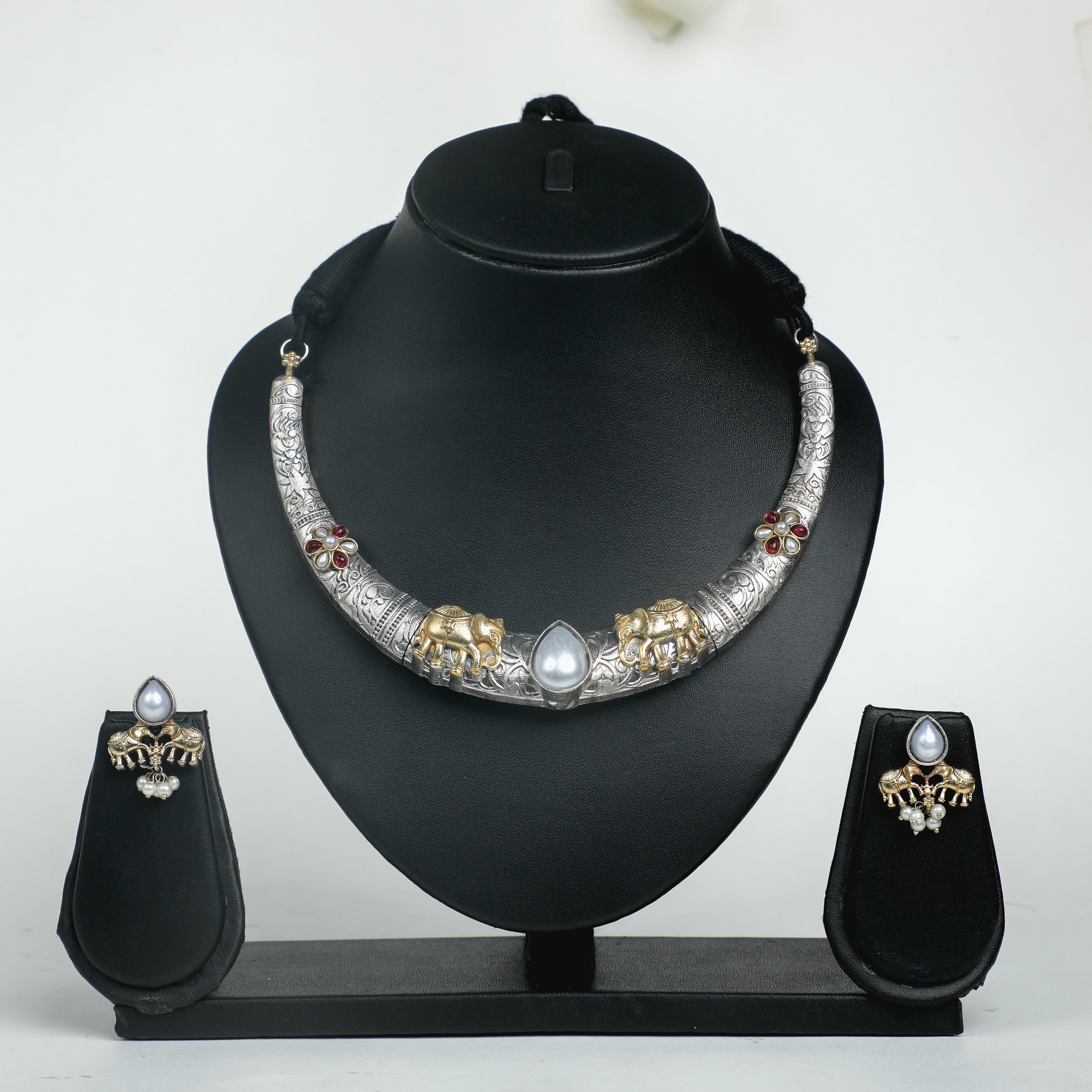 Haathi Hasli Choker Set