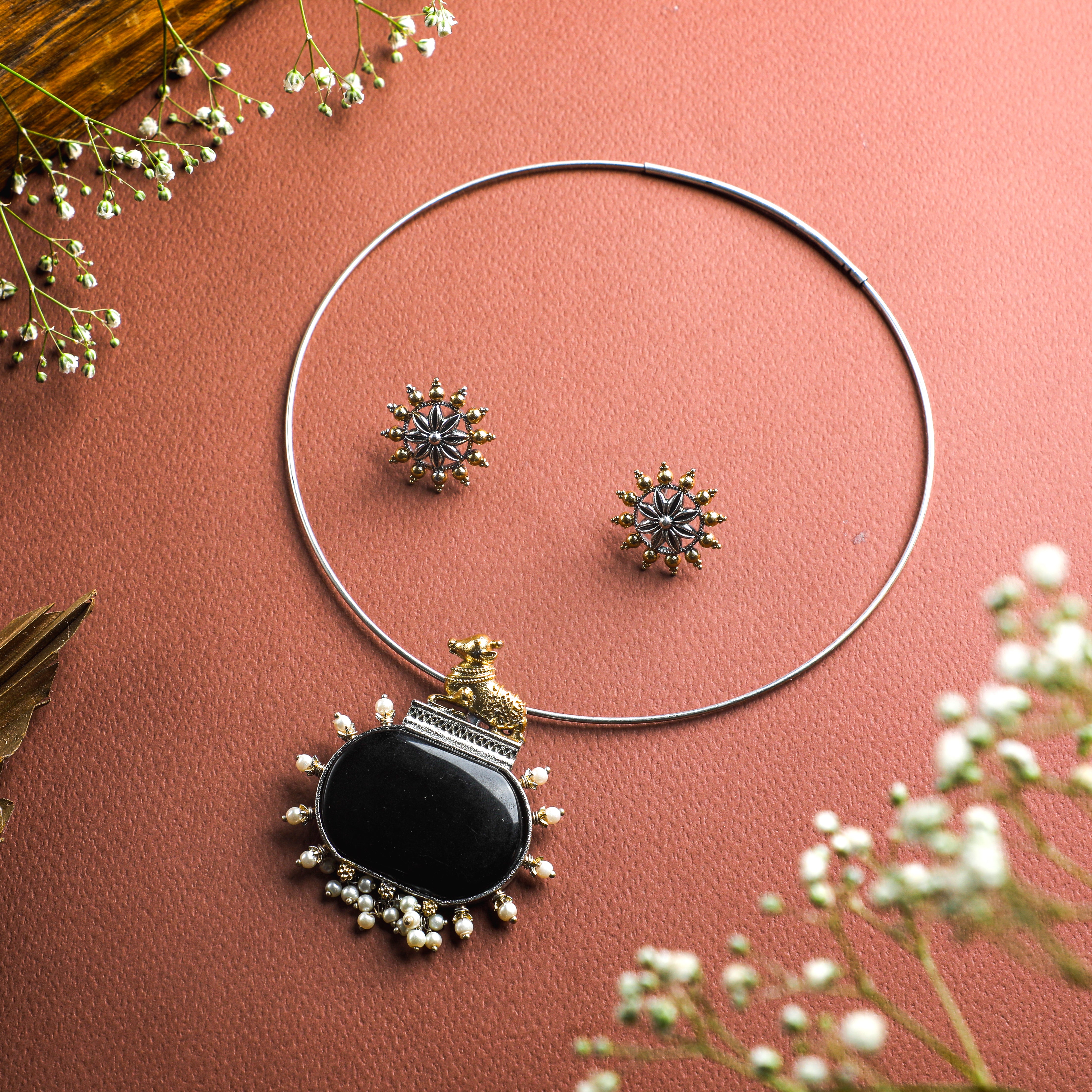 Kala Pathar Bull Hasli Set