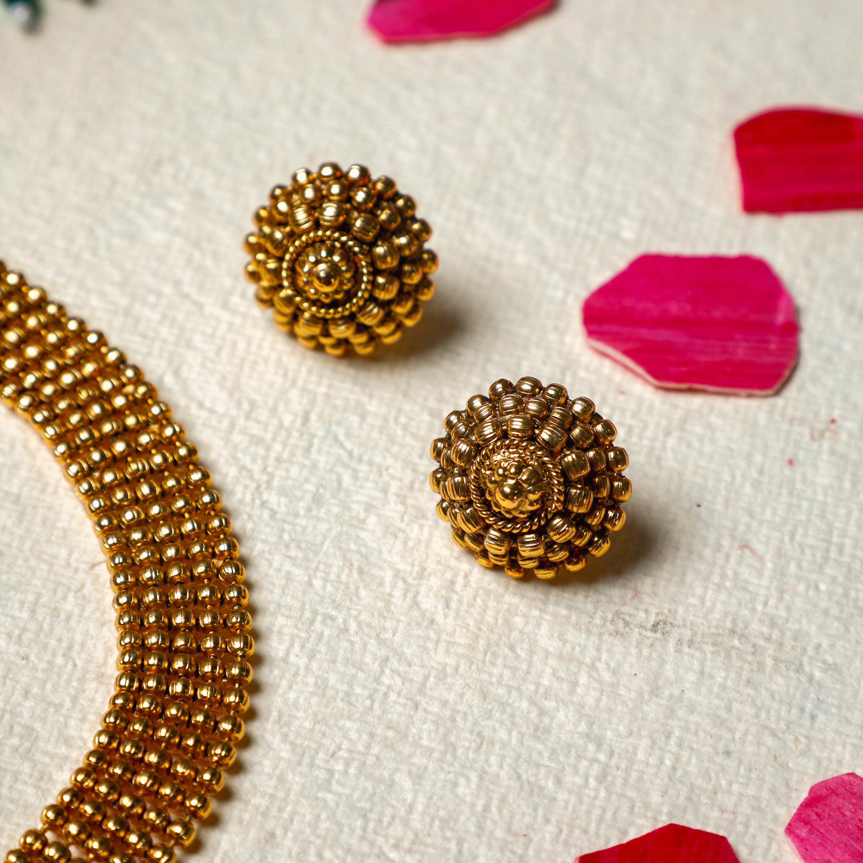 Golden Antique Choker with Bunda