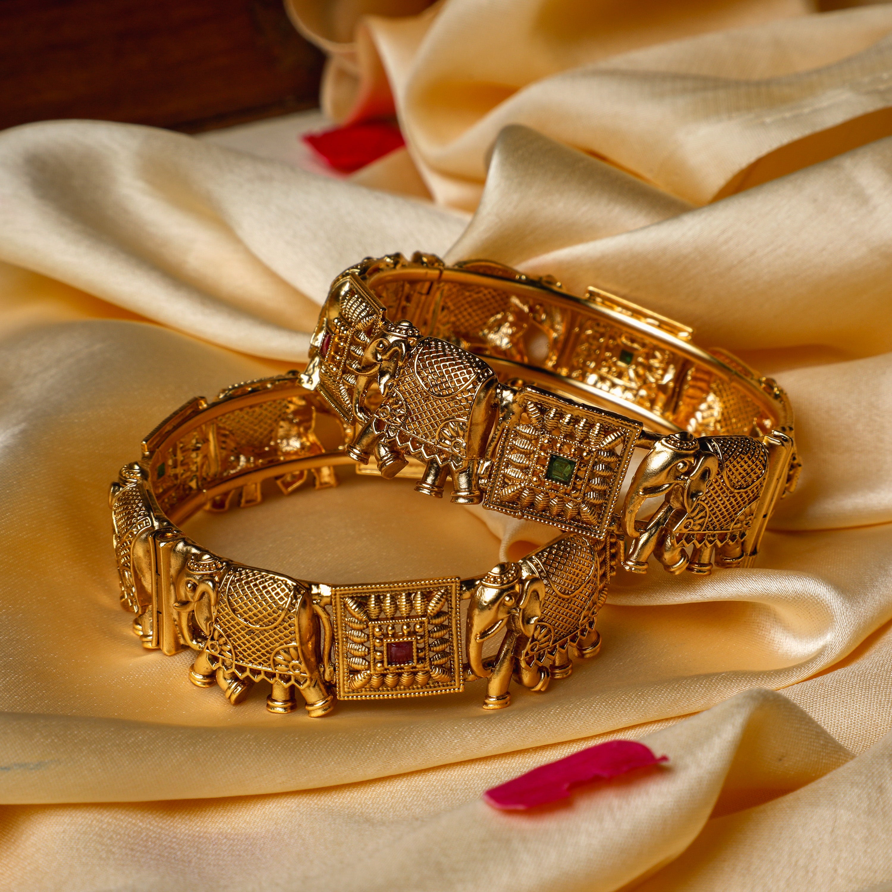 Elephant Motif Antiqie Kada